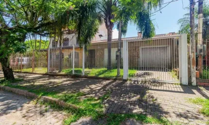 Casa com 3 quartos à venda na Rua Benjamim Moresco, 370, Ipanema, Porto Alegre, 150 m2 por R$ 650.000