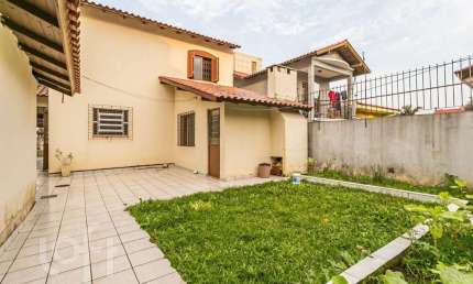 Casa com 3 quartos à venda na Avenida Doutor Saulo Coelho, 120, Rubem Berta, Porto Alegre, 120 m2 por R$ 585.000