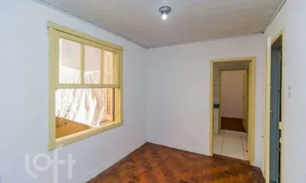 Apartamento com 3 quartos à venda na Rua Duque de Caxias, 1379, Centro Histórico, Porto Alegre, 48 m2 por R$ 170.000