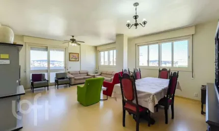 Apartamento com 3 quartos à venda na Rua Duque de Caxias, 1304, Centro Histórico, Porto Alegre, 132 m2 por R$ 720.000