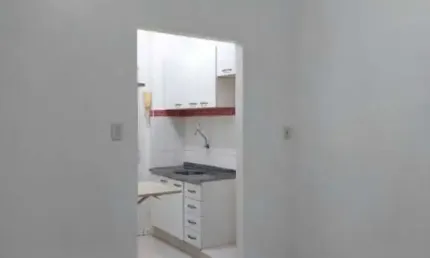 Apartamento com 1 quarto à venda na Rua Demétrio Ribeiro, 1078, Centro Histórico, Porto Alegre, 21 m2 por R$ 108.000