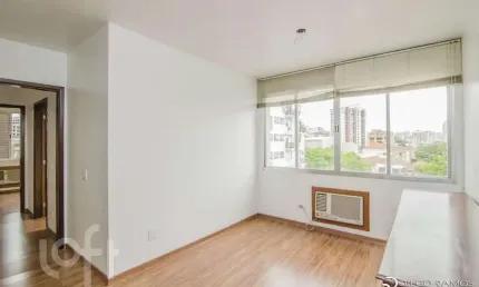 Apartamento com 2 quartos à venda na Rua São Carlos, 1095, Floresta, Porto Alegre, 75 m2 por R$ 300.000