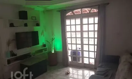 Casa com 2 quartos à venda na Rua Germânia, 354, Parque Novo Oratório, Santo André, 261 m2 por R$ 650.000