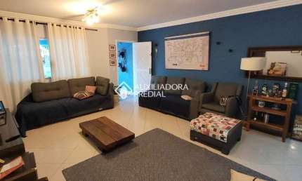 Casa em condomínio fechado com 3 quartos para alugar na Icaraí, 57, Vila Pires, Santo André, 150 m2 por R$ 4.000