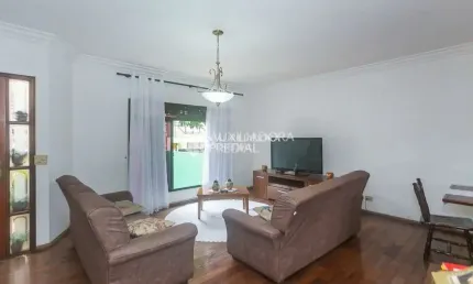 Casa com 3 quartos para alugar na Rua Adelina Salvatore Bassoli, 89, Vila Euclides, São Bernardo do Campo, 294 m2 por R$ 4.000