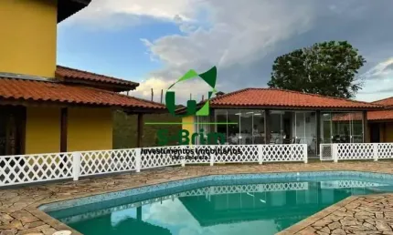 Linda Chácara à Venda com Acesso à Represa – Piracaia/SP