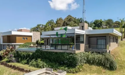 Casa de alto padrão em nazaré paulista - frente para a represa
