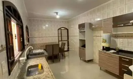 Sobrado com 3 dormitórios à venda, 210 m² por r$ 550.000,00 - vila maria de maggi - suzano/sp