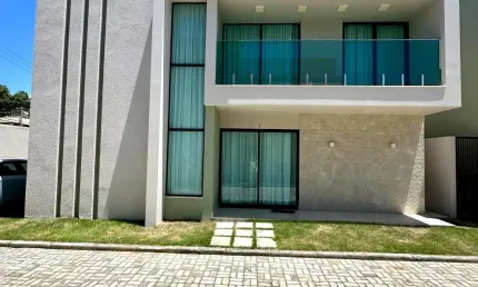 Vendo Linda Casa à venda no Miragem. R$ 960.000,00.