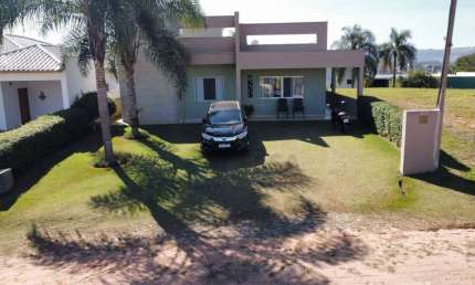 Casa com 3 dormitórios à venda, 140 m² por R$ 480.000,00 - Pardilho - Botucatu/SP