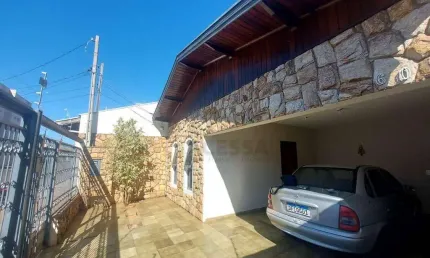 Casa com 3 dormitórios à venda, 220 m² por R$ 495.000,00 - Vila Maria - Botucatu/SP