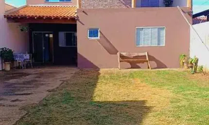 Sobrado com 3 dormitórios à venda, 140 m² por R$ 300.000,00 - Jardim Cambuí - Botucatu/SP