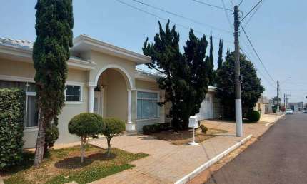 Casa com 4 dormitórios à venda, 480 m² por R$ 1.900.000,00 - Colinas do Paraíso - Botucatu/SP