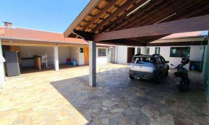 Casa com 2 dormitórios à venda, 160 m² por R$ 530.000,00 - Jardim Reflorenda - Botucatu/SP
