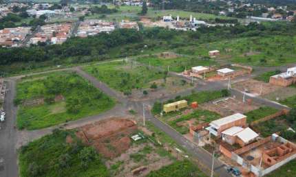 Terreno à venda, 200 m² por R$ 65.000,00 - Altos da Serra - Botucatu/SP