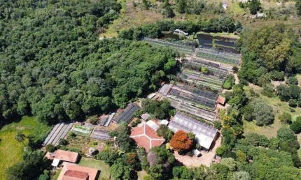 Chácara com 3 dormitórios à venda, 484000000 m² por r$ 1.300.000,00 - conjunto habitacional popular altos - botucatu/sp