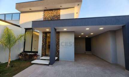 Casa com 4 dormitórios à venda, 190 m² por R$ 1.100.000,00 - Centro - Botucatu/SP