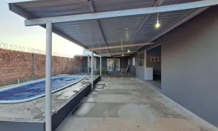 Casa com 3 dormitórios à venda, 135 m² por R$ 350.000,00 - Jardim Botucatu (Rubião Júnior) - Botucatu/SP