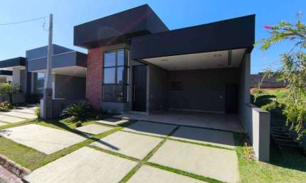 Casa com 3 dormitórios à venda, 170 m² por R$ 995.000 - Reserva Central Parque - Botucatu/SP