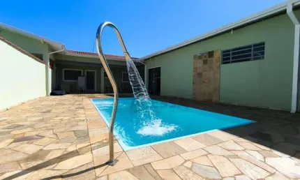 Casa com 2 dormitórios à venda, 193 m² por R$ 369.000 - Chácara Recreio do Havaí - Botucatu/SP
