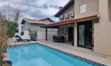 Maravilhosa casa térrea com 3 dormitórios para locação, 250 m² por R$ 10.000 - Jardim das Colinas - São José dos Campos/SP