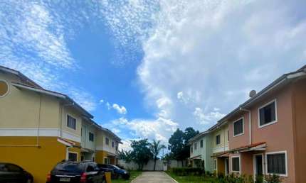 Sobrado com 2 dormitórios - aluguel por R$ 3.270,00/mês - Jardim Limoeiro - São José dos Campos/SP