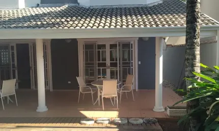 Belíssima casa à venda, 370 m² por R$ 1.980.000 - Altos da Serra II - Urbanova - São José dos Campos/SP