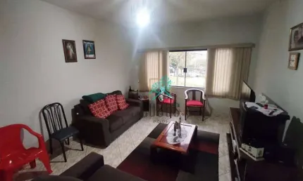Sobrado com ótima disposição são 224m², composto por 3 dormitórios, à venda por R$ 615.000 - Jardim Las Vegas, Santo André/SP