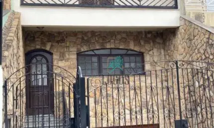Sobrado com ótima disposição de 244m², composto por 3 dormitórios sendo 1 suíte com hidro, à venda por R$ 950.000 - Vila Camilópolis, Santo André/SP