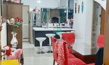 Sobrado IMPECÁVEL bem distribuído com 96m² composto por 2 dormitórios sendo 2 suítes, à venda por R$ 530.000 - Vila Clarice, Santo André/SP