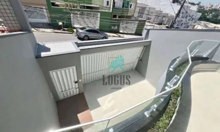 Sobrado Alto Padrão IMPECÁVEL com 244m² composto por  3 quartos sendo 3 suítes, à venda por R$ 1.320.000 - Vila Scarpelli, Santo André/SP
