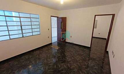Casa Térrea, são 152m² de área construída com 2 dormitórios sendo 1 suíte, (podendo ser 3 quartos), à venda por R$ 380.000 - Jardim Petroni, SBC/SP