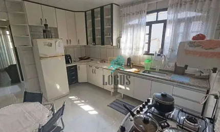 Sobrado bem distribuído com 379m² composto por 3 residências e com ponto comercial. à Venda R$1.280.000 - SBC/SP