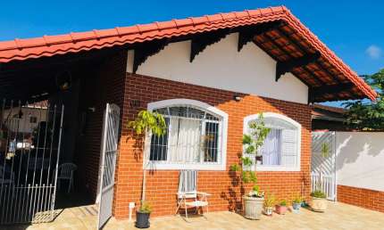 Casa com 3 quartos à venda na Rua José Basílio da Gama, 115, Solemar, Praia Grande