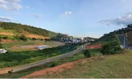 Terreno em condomínio fechado à venda na Rua José Victóri Castegliani, São Pedro, Juiz de Fora