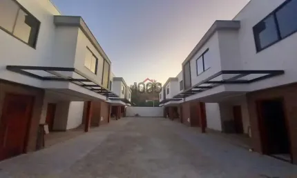 Casa com 3 quartos à venda na Rua Florianópolis, Parque Jardim da Serra, Juiz de Fora
