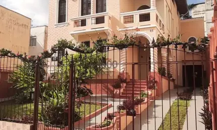 Casa com 4 quartos para alugar na Rua Santos Dumont, Centro, Juiz de Fora