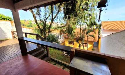 Casa com 3 quartos à venda na Rua Aristóteles Braga, São Pedro, Juiz de Fora