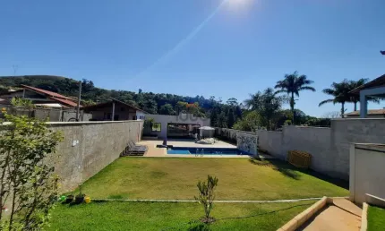 Casa Linear de Luxo no Condomínio Jardins Lermitarge – Modernidade, Sofisticação e Exclusividade