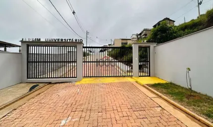 Casa com 3 quartos para alugar na Rua Pastor José Reis, São Pedro, Juiz de Fora