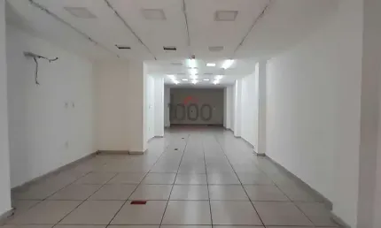 Ponto comercial para alugar na Rua Floriano Peixoto, Centro, Juiz de Fora