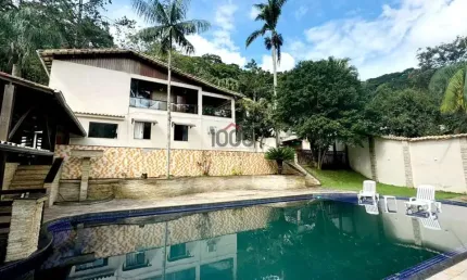 Casa com 8 quartos para alugar na Rua Jacob Lawal, Borboleta, Juiz de Fora