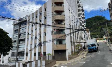 Apartamento mobiliado, 2 quartos, garagem Praça Kennedy, Paineiras