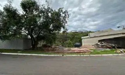 Terreno em condomínio fechado à venda na Rua das Petúnias, Novo Horizonte, Juiz de Fora
