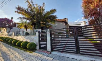 Casa com 3 quartos à venda na Rua João Weiss, Alto dos Pinheiros, Juiz de Fora