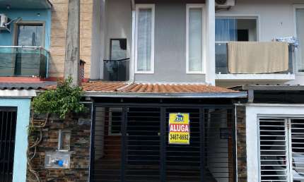 Sobrado geminado com 51m² - Bairro Jardim Paraiso, Joinville/SC.