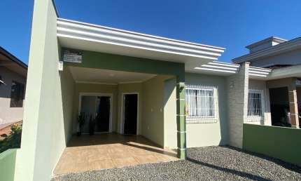 Lindo geminado medindo 115m², localizado no bairro Comasa, Joinville/SC.