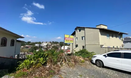 Terreno à venda na Rua Abraão Lincoln, Bom Retiro, Joinville