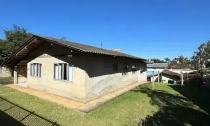 Terreno à venda na Rua João Dippe, 431, Iririú, Joinville