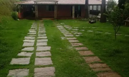 Maravilhosa casa no condomínio recanto do sol,  em barreira do triunfo jf
